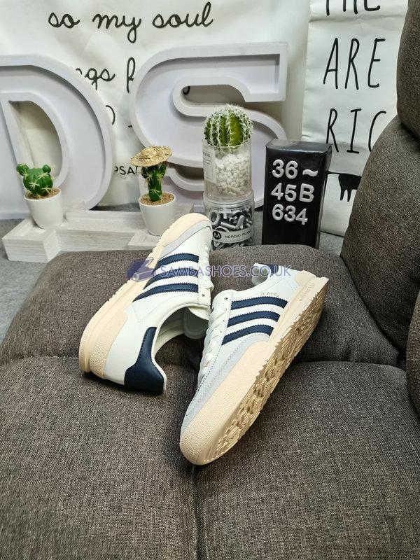 Adidas Jeans "White Legend Ink" - Chalk White/Sand Strata/Legend Ink - GY7436 Classic Originals Shoes