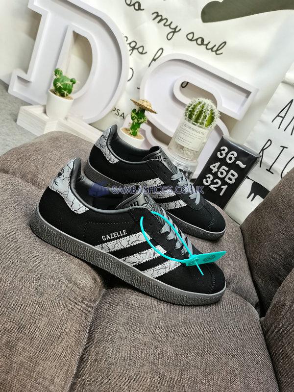 Star Wars x Adidas Gazelle "Darksaber" - Core Black/Silver Metallic-Grey Four - GZ2753 Classic Originals Shoes