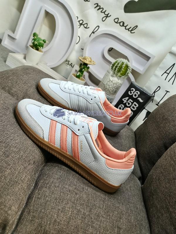 Adidas Samba OG "Wonder Clay" - Cloud White/Wonder Clay/Crystal White - IG5932 Classic Originals Shoes