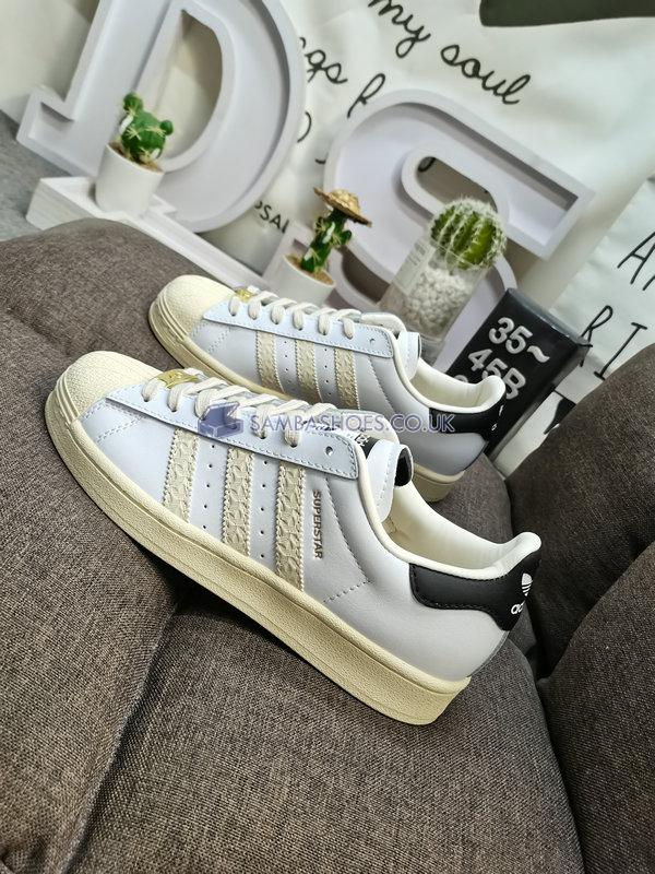 Adidas Superstar "Debossed Stripes - Wonder White Black" - Footwear White/Wonder White/Core Black - ID4675 Classic Originals Shoes