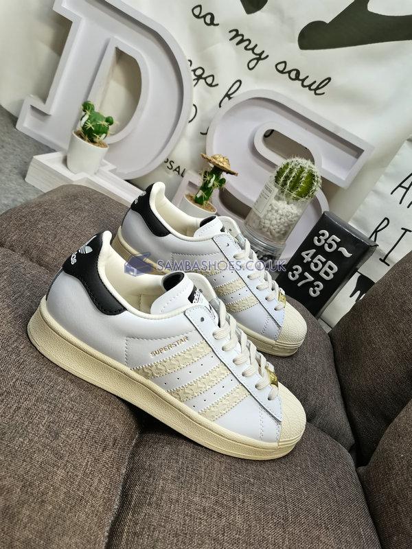 Adidas Superstar "Debossed Stripes - Wonder White Black" - Footwear White/Wonder White/Core Black - ID4675 Classic Originals Shoes