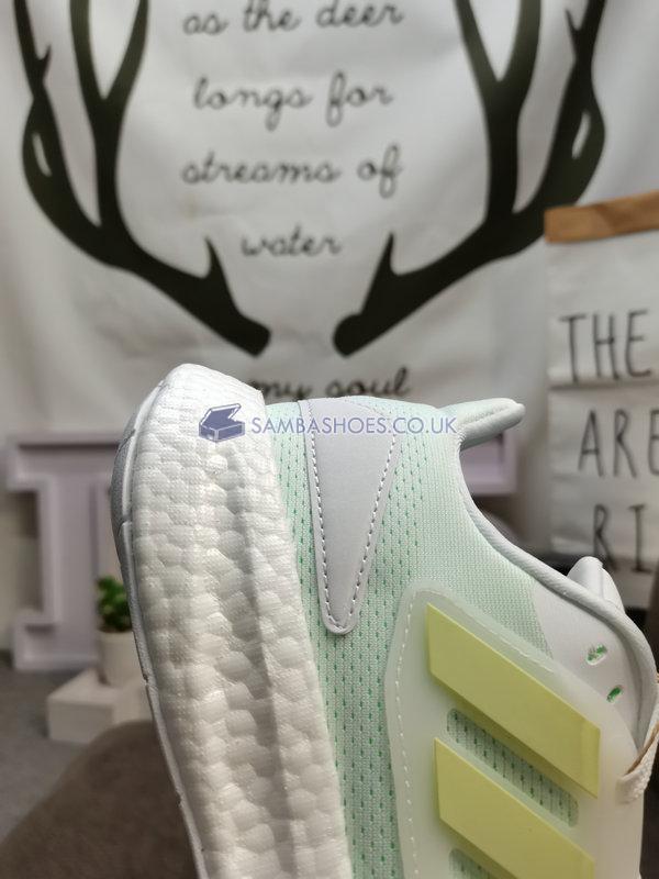 Adidas PureBoost 22 "White Beam Green" - Cloud White/Cloud White/Beam Green - GZ5175 Classic Running Shoes