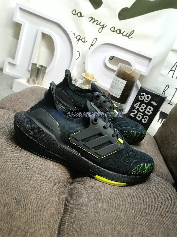 Adidas UltraBoost 22 "Black Solar Yellow" - Core Black/Core Black/Solar Yellow - GX5915 Classic Running Shoes