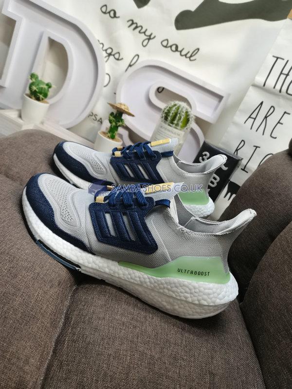 Adidas UltraBoost 22 "Halo Silver" - Halo Silver/Shadow Navy/Linen Green - GX9158 Classic Running Shoes